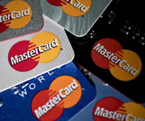 Serfinanza lanzó una tarjeta de crédito empresarial con exención del cobro de interés