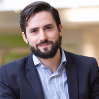 Andres headshot1.jpg
