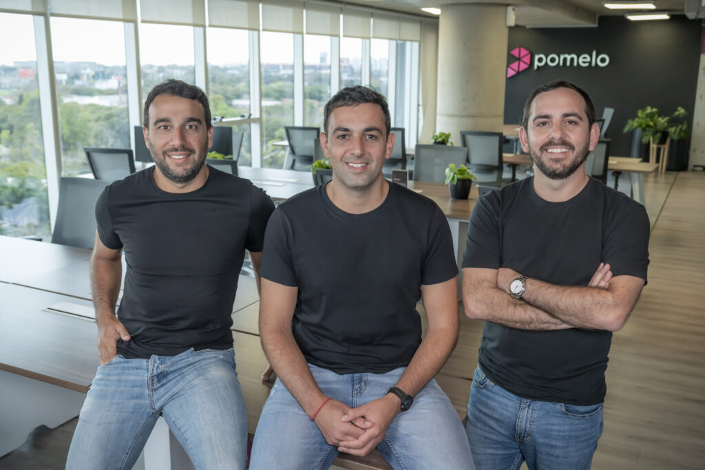 Hernan Corral Gaston Irigoyen y Juan Fantoni - founders Pomelo1.jpg Hernan Corral Gaston Irigoyen y Juan Fantoni - founders Pomelo1.jpg
